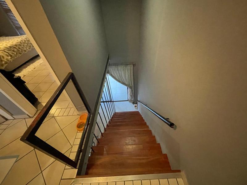 2 Bedroom Property for Sale in Kannoniers Park North West